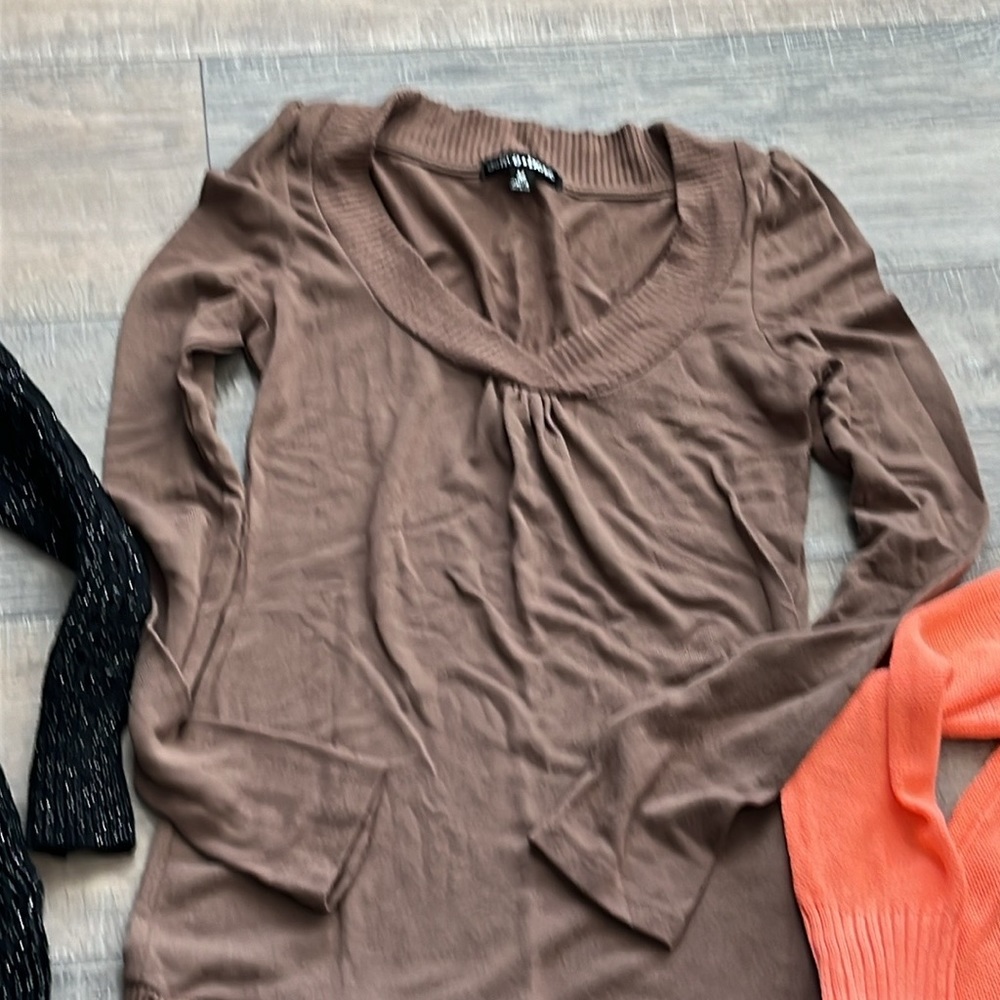 Ladies 3pcs Sweater Bundle Size X-Small - Picture 3 of 7